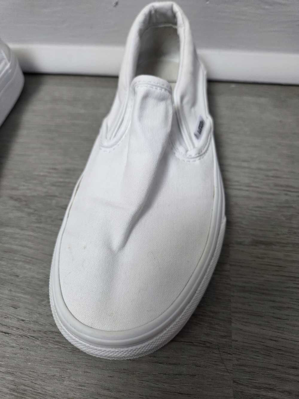 Vans Women’s White Canvas Classic Slip-On Sneakers Shoes Size 5.5 - Picture 3 of 13